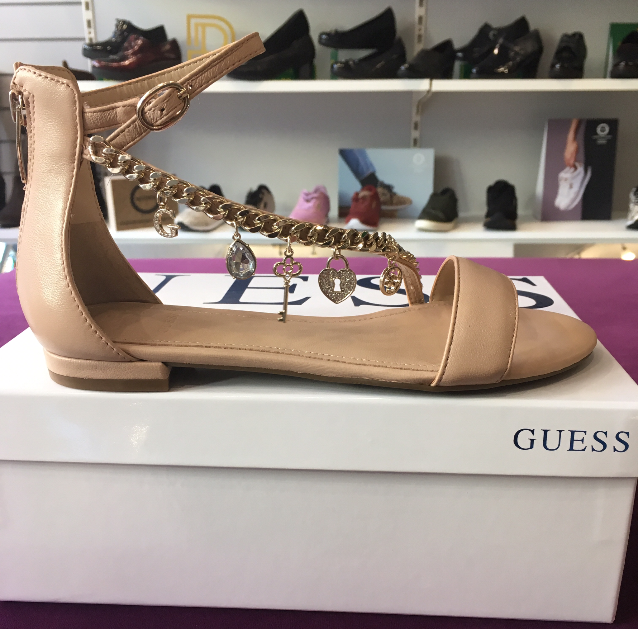 Guess – Store – J'Adore Shoe Boutique