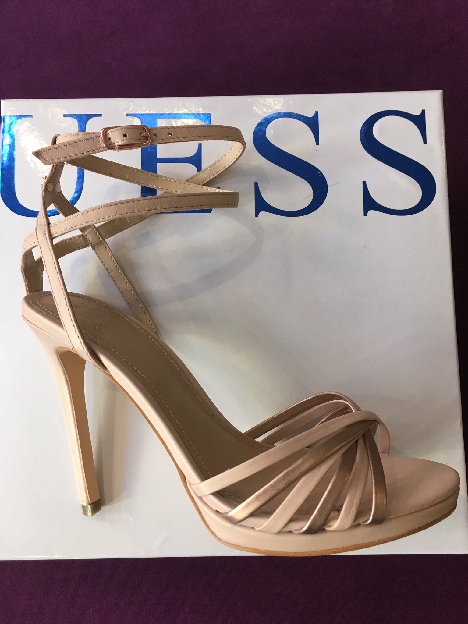 Guess – Store – J'Adore Shoe Boutique