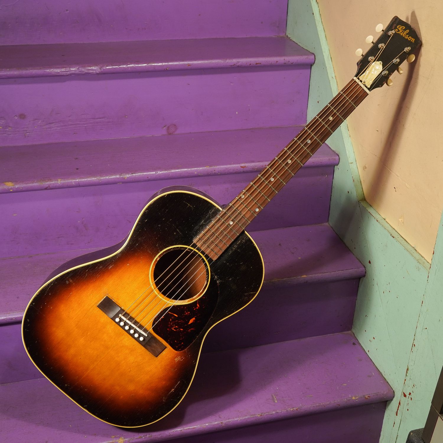 1946 Gibson LG-2 00-Size Guitar