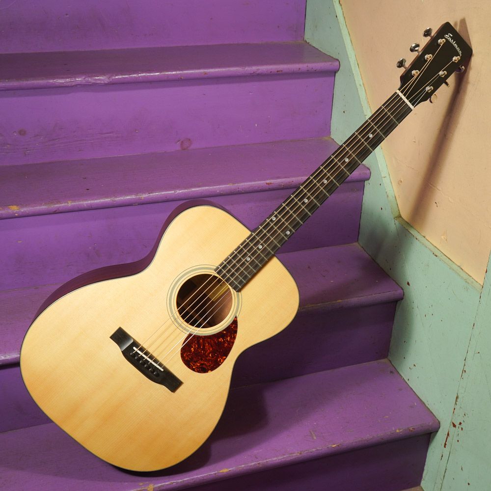2021 Eastman E1OM 000-Size Guitar