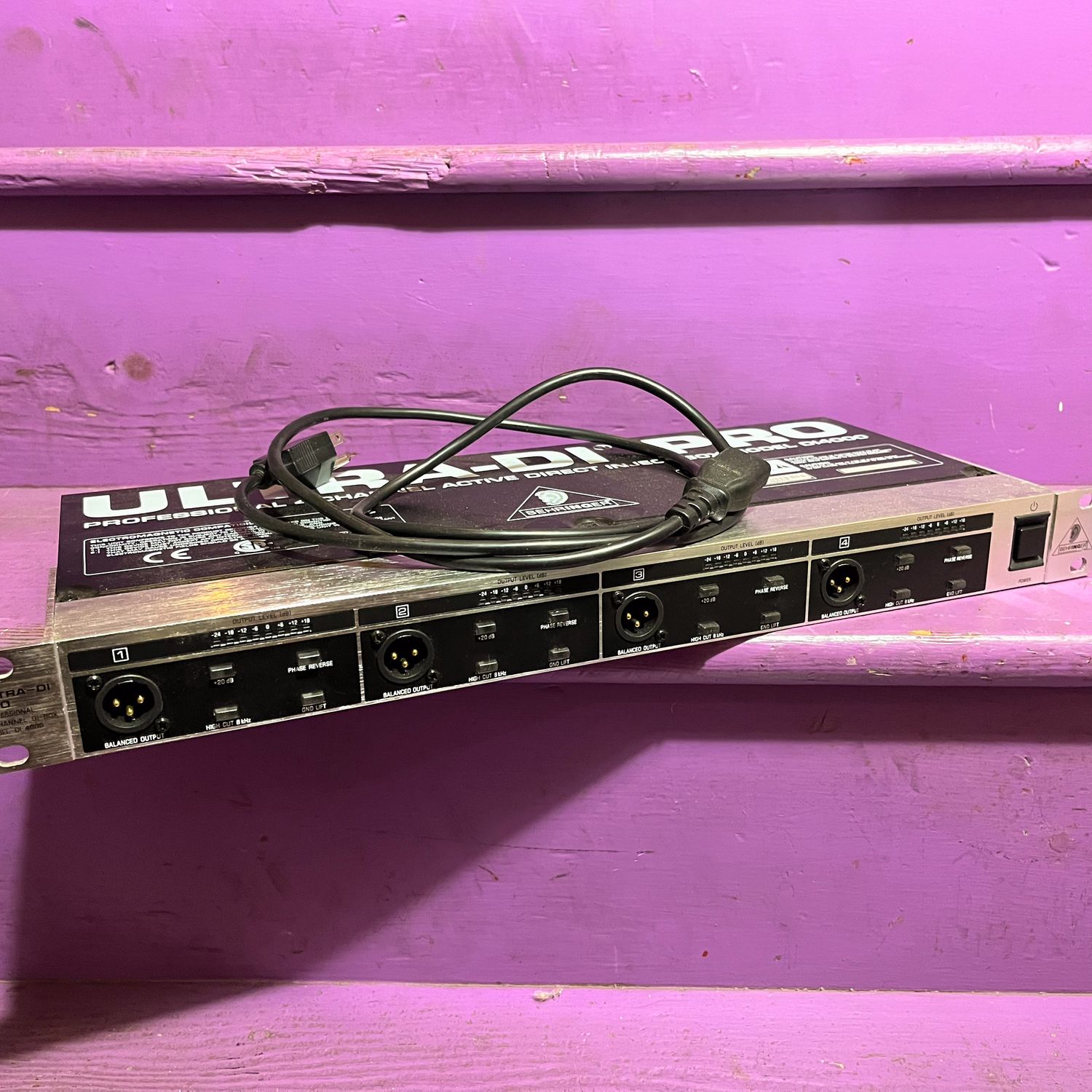 Ultra-DI Pro DI4000 4-Ch Active Direct Inject Box (No Shipping) Ultra-DI Pro DI4000 4-Ch Active Direct Inject Box (No Shipping)