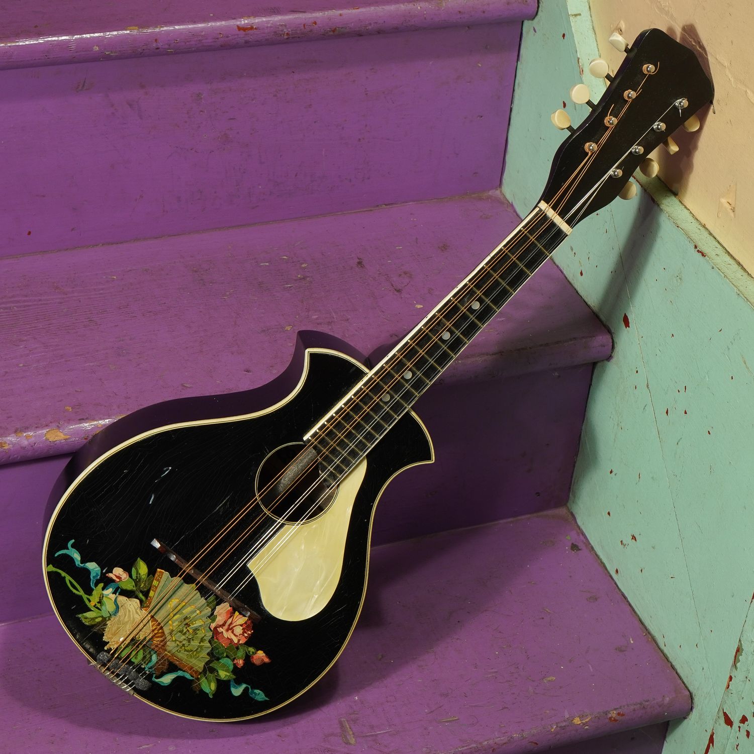 1920s Harmony 2-Point Flatback Mandolin