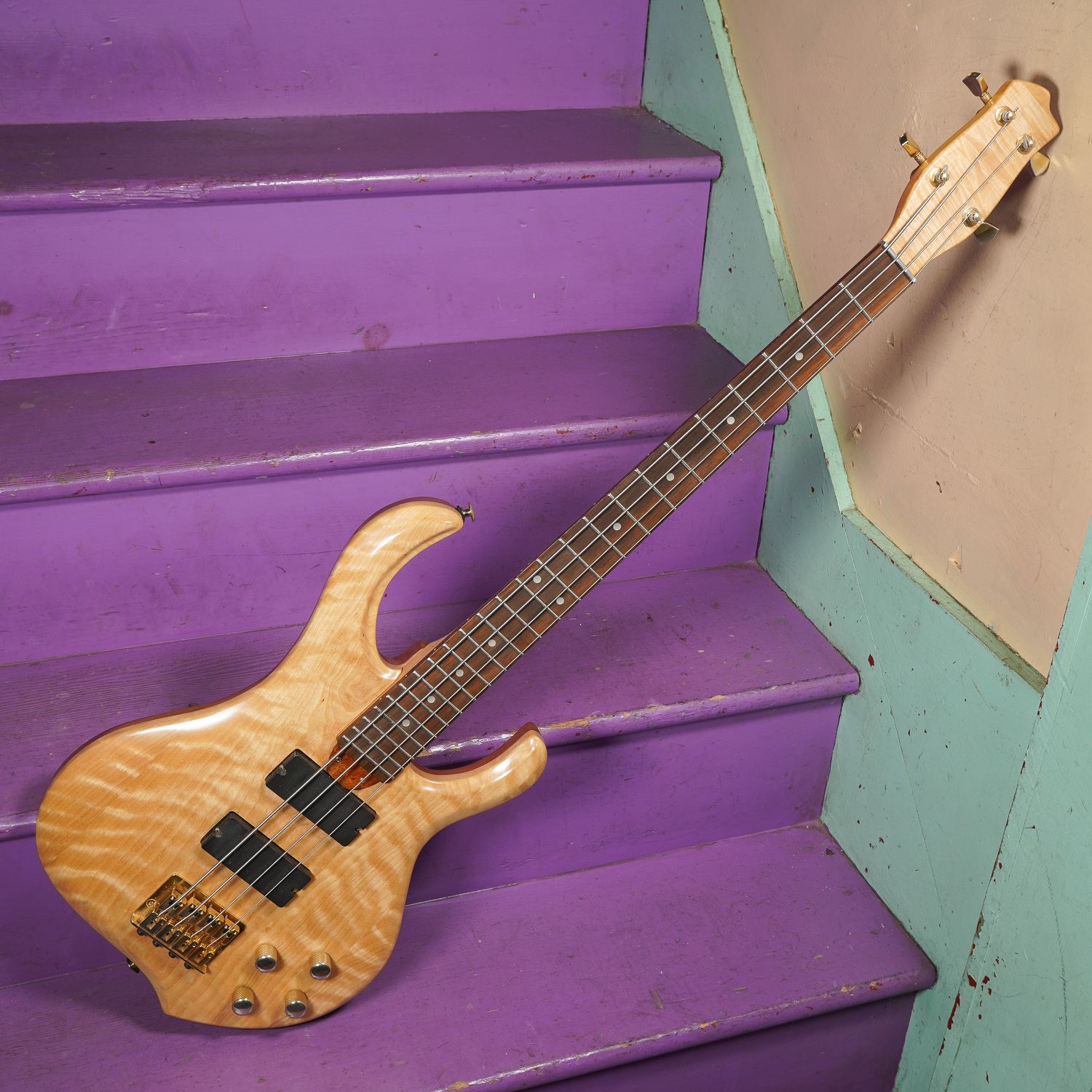 2012 Brad Sourdiffe (Vermont) Birch Short Scale Electric Bass
