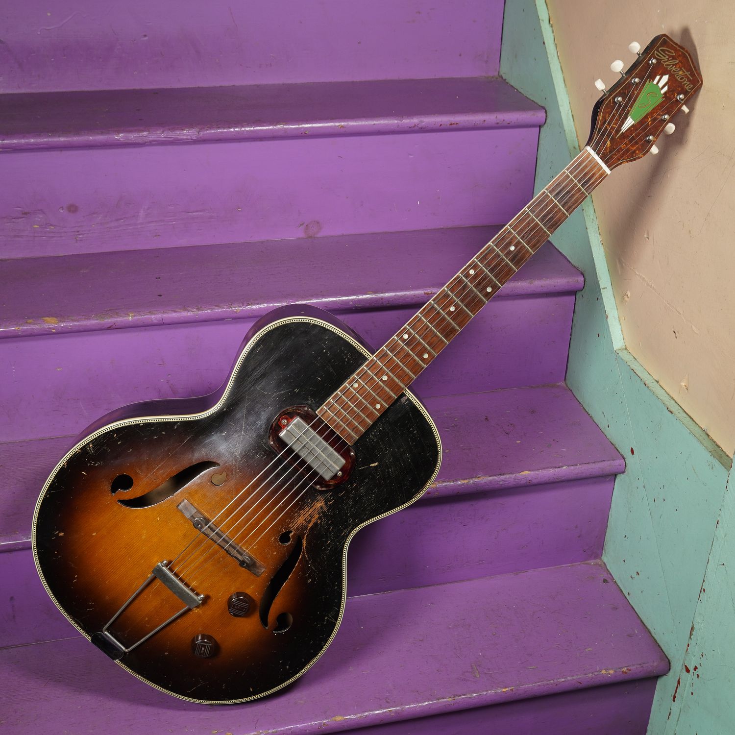 1950 Silvertone (Harmony H50) Hollowbody Archtop Electric Guitar 1950 Silvertone (Harmony H50) Hollowbody Archtop Electric Guitar