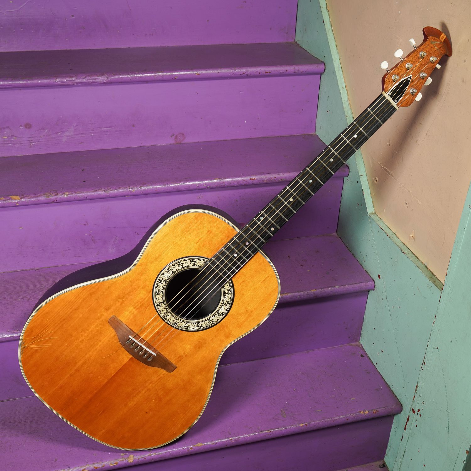 1968 Ovation 1111-4 Balladeer Bowlback Guitar 1968 Ovation 1111-4 Balladeer Bowlback Guitar