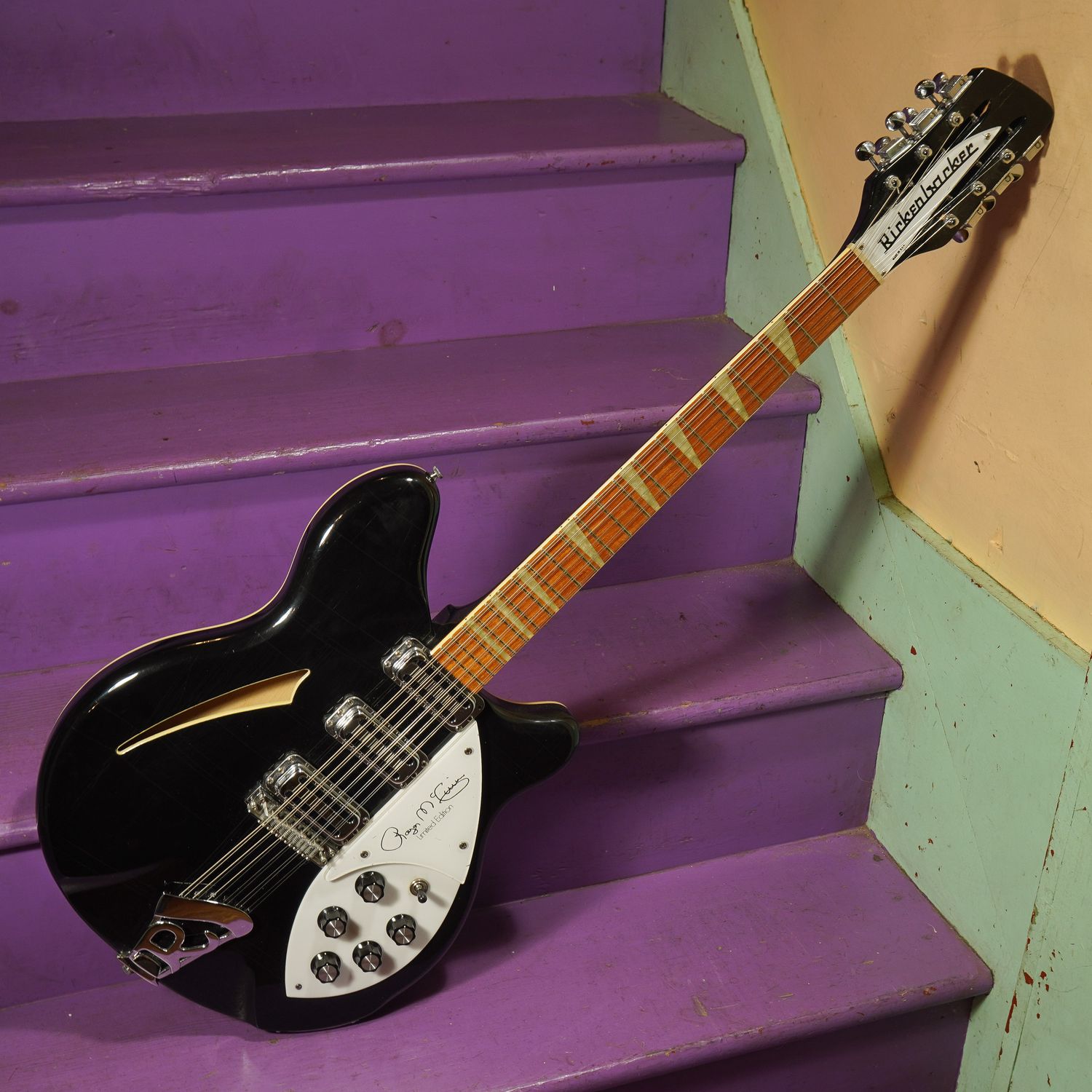 1989 Rickenbacker 370/12RM Roger McGuinn Semihollow 12-String Electric Guitar 1989 Rickenbacker 370/12RM Roger McGuinn Semihollow 12-String Electric Guitar