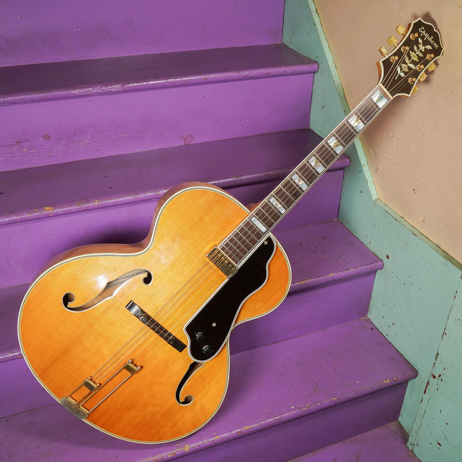 1946 Epiphone Emperor Carved-Top Archtop Guitar 1946 Epiphone Emperor Carved-Top Archtop Guitar