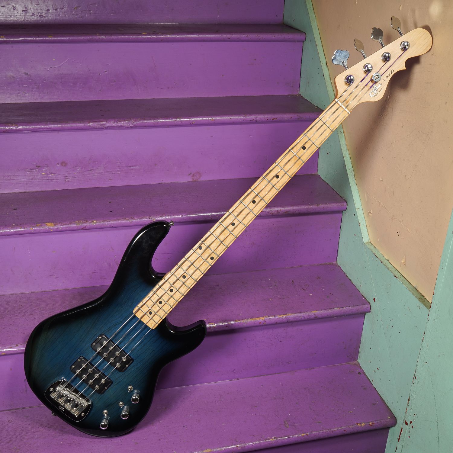 2007 G&L Tribute L-2000 Electric Bass Guitar 2007 G&L Tribute L-2000 Electric Bass Guitar