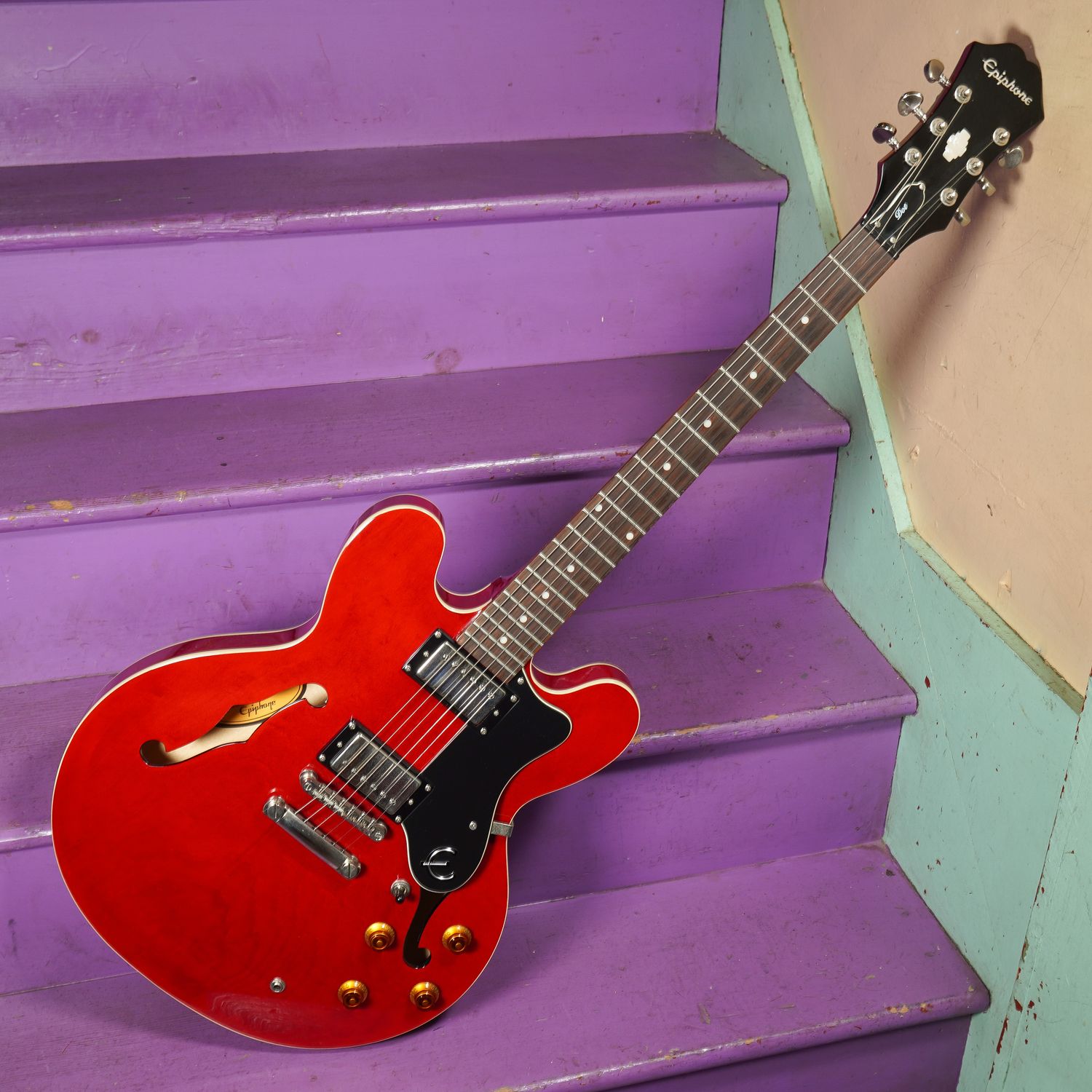 2012 Epiphone Dot (ES-335-Style) Semihollow Electric Guitar 2012 Epiphone Dot (ES-335-Style) Semihollow Electric Guitar