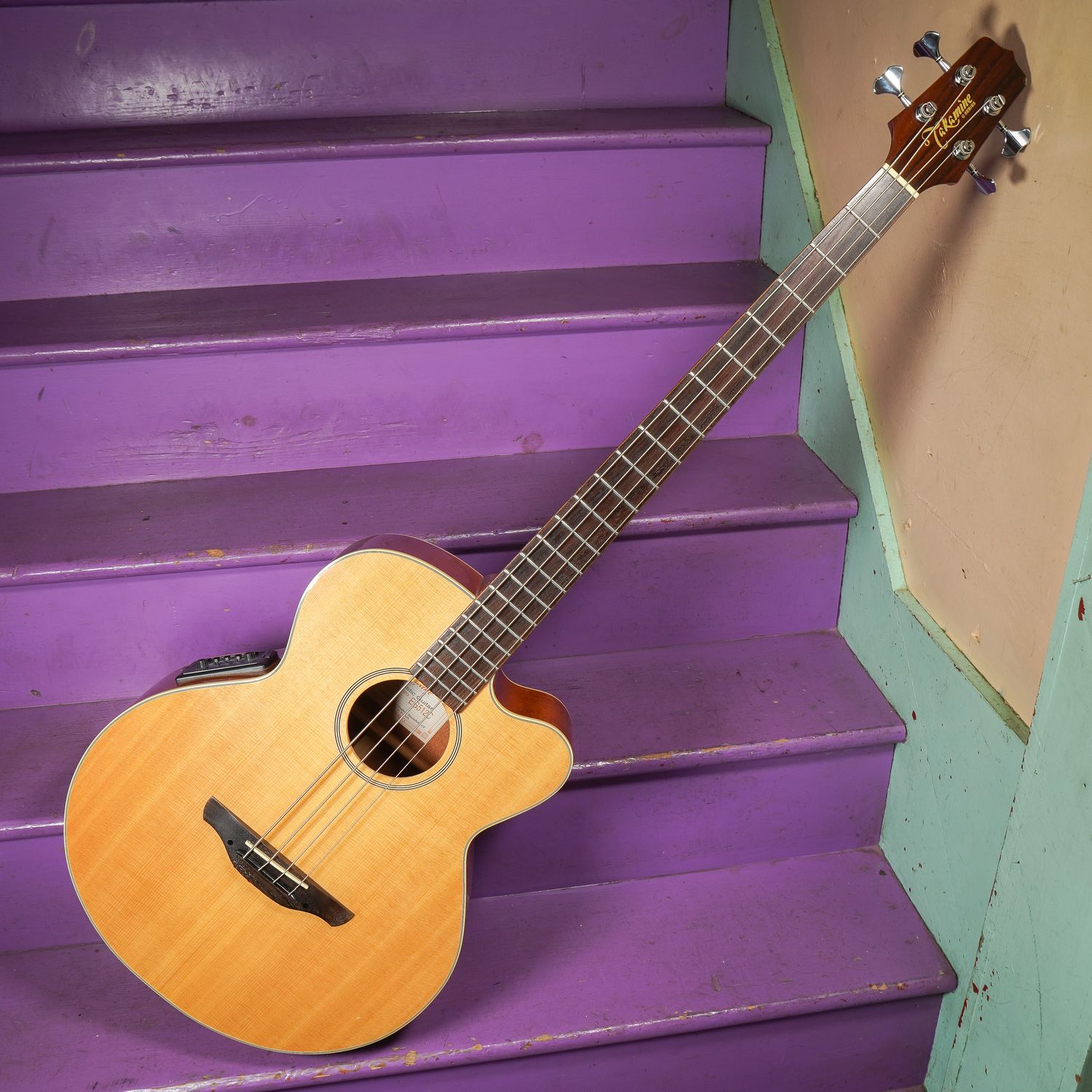2013 Takamine EG512C Acoustic/Electric Bass Guitar 2013 Takamine EG512C Acoustic/Electric Bass Guitar