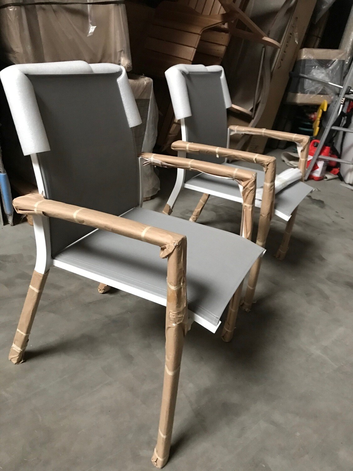 Set van 2 witte alu stoel met grijs gaas