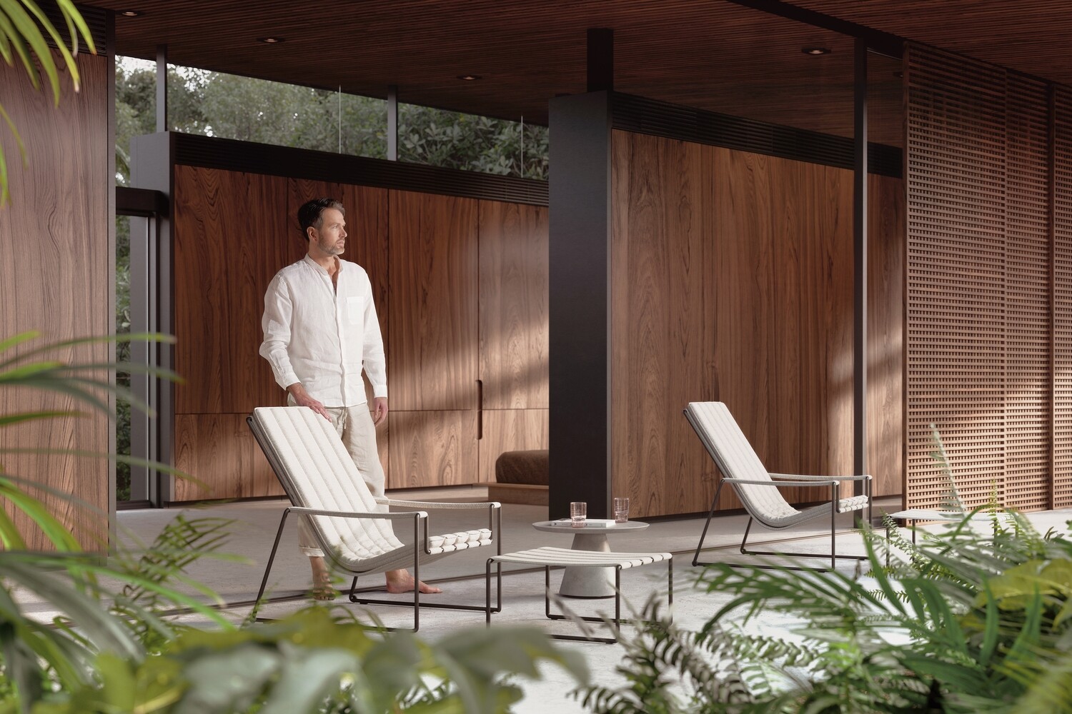 Royal Botania | Strappy Lounge Chair NWD