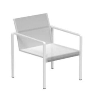 duo van Royal Botania 77 alura low chair in wit