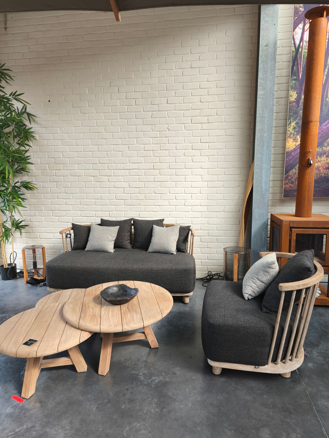 Gommaire Lounge Carol 2-Zit, 1-Zit en Anton Bijzettafels Gommaire Lounge Carol 2-Zit, 1-Zit en Anton Bijzettafels