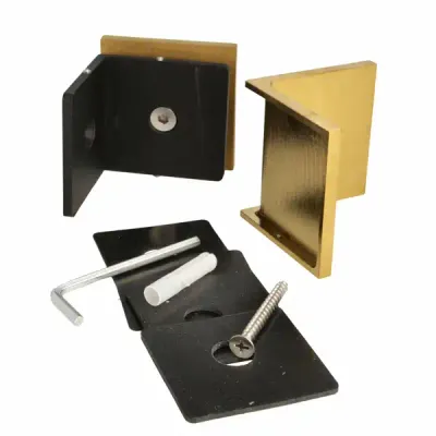 Stikla stiprinājums LIMA, stikls/siena 90 grādi, 60×60×20,5mm, 6–10mm stiklam, stiprinājums pie sienas ar ø5mm skrūvi, stiklam ø14mm urbums