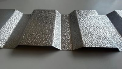 Loksne Stucco 0.7x840x2000, locīta trapecē, AW1050 H14