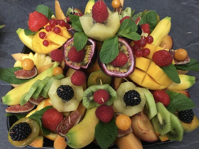 Plateau de fruits frais 100 % découpés TAILLE XL