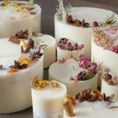 CANDELA AROMATICA TORTE FIORITE CANDELA AROMATICA TORTE FIORITE