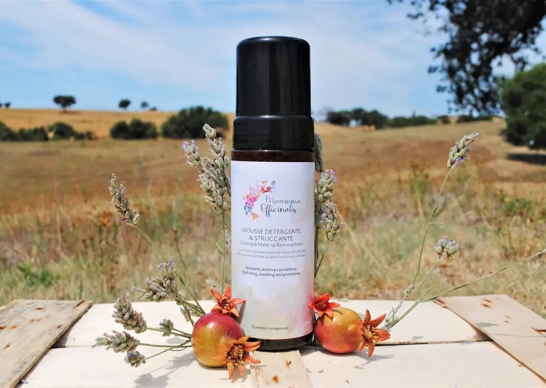 Mousse detergente e struccante Mousse detergente e struccante