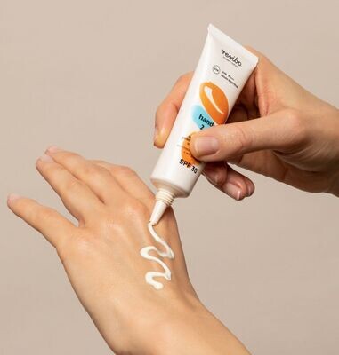 HAND 2.0 | Crema Mani rigenerante SPF 30 e VITAMINA C
