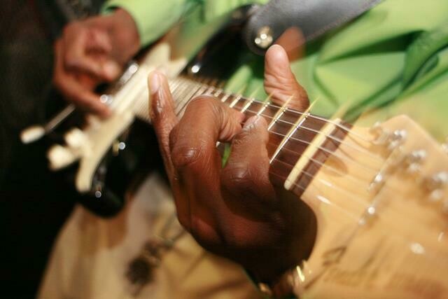 Online gospel guitar lessons