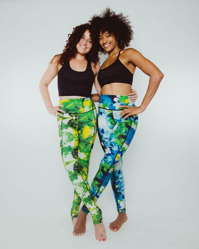 Ultra High-Waist Reversible Chakra Leggings: Heart &amp; Throat