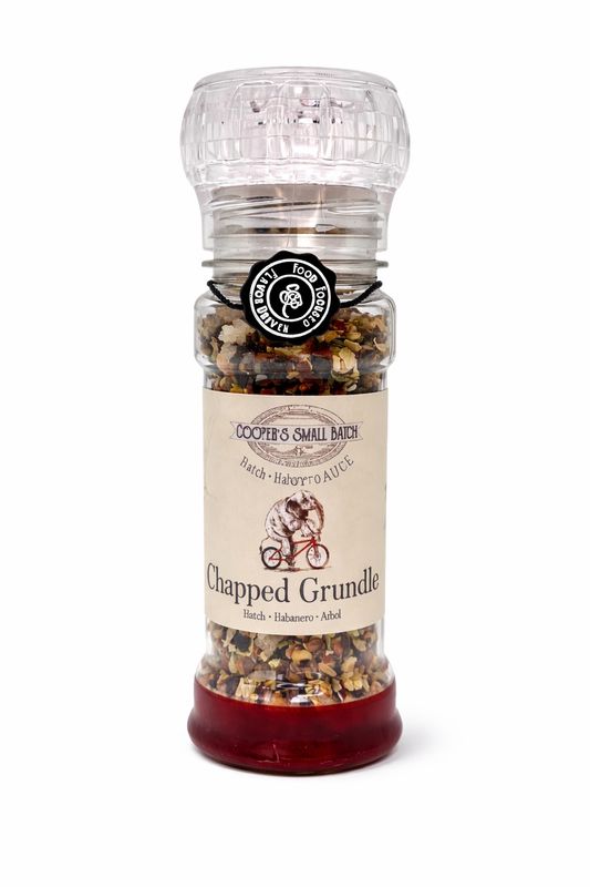 Dry hot sauce grinder with habanero and arbol chili flakes – refillable chili pepper grinder