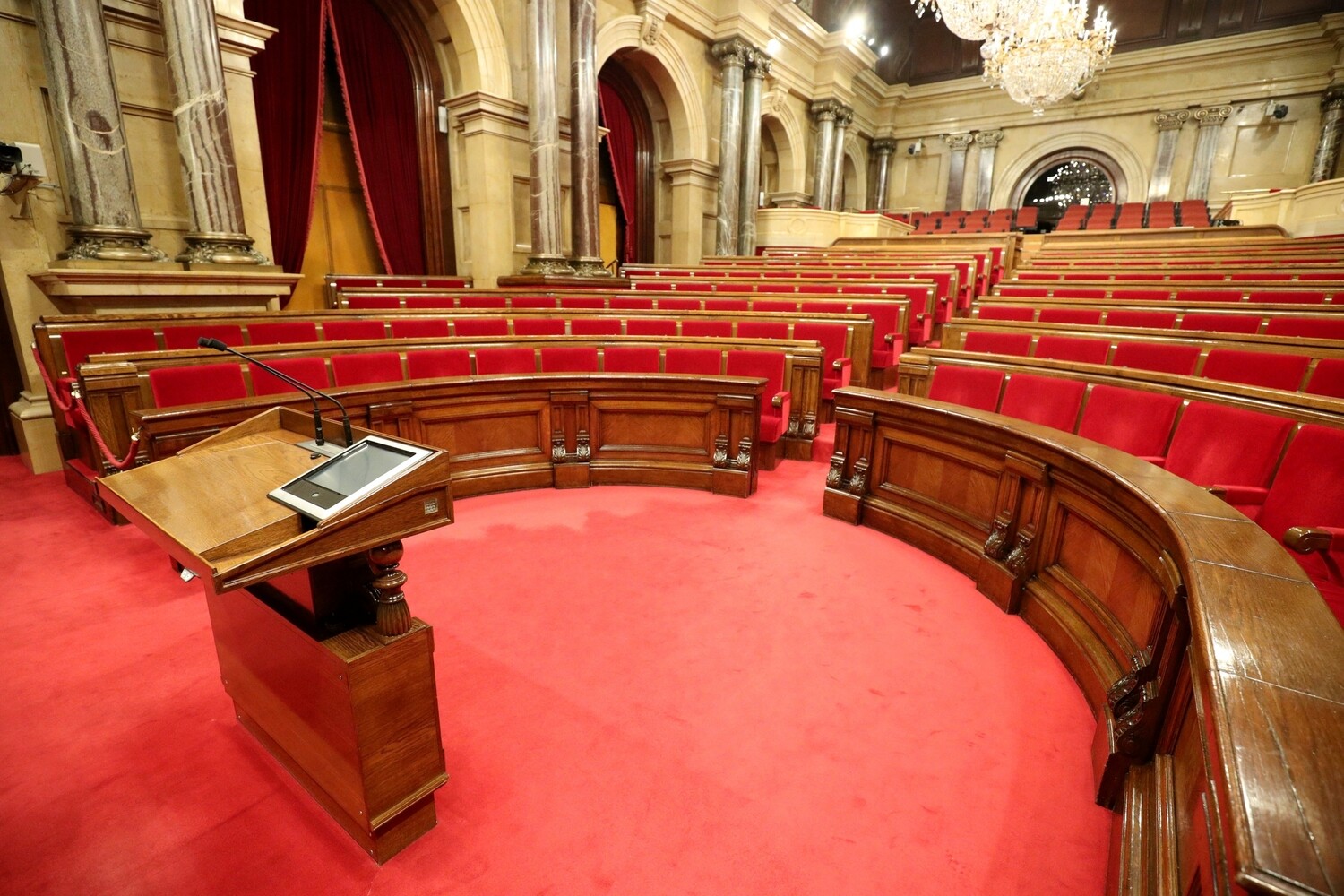 La Ciutadella i visita guiada al Parlament de Catalunya