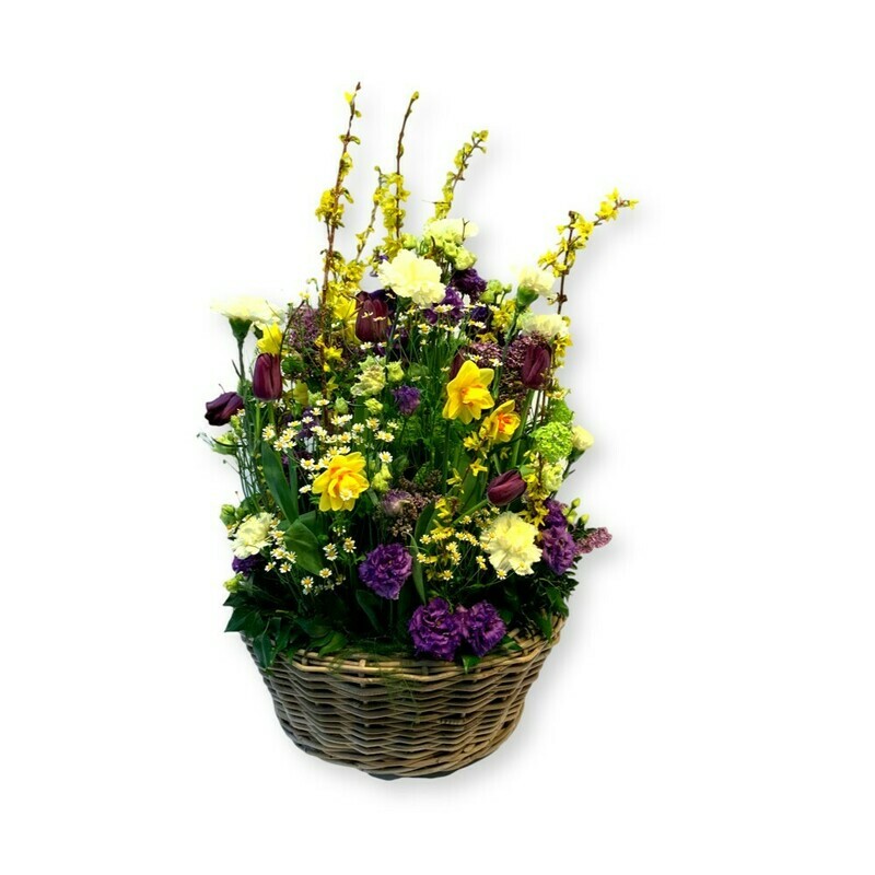 Korbgesteck Frühling gelb/violett