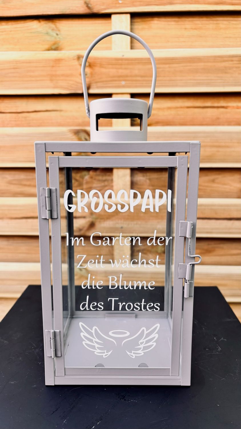 Im Garten der Zeit wächst die Blume des Trostes