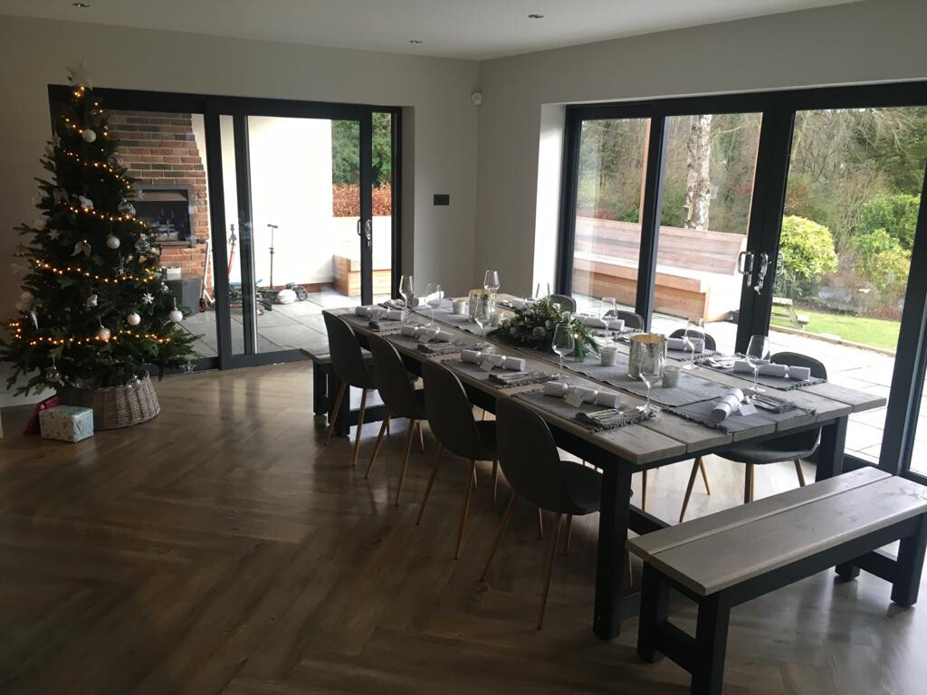 Prosecco Banqueting Dining Table, 4 Half Benches & 2 End Benches