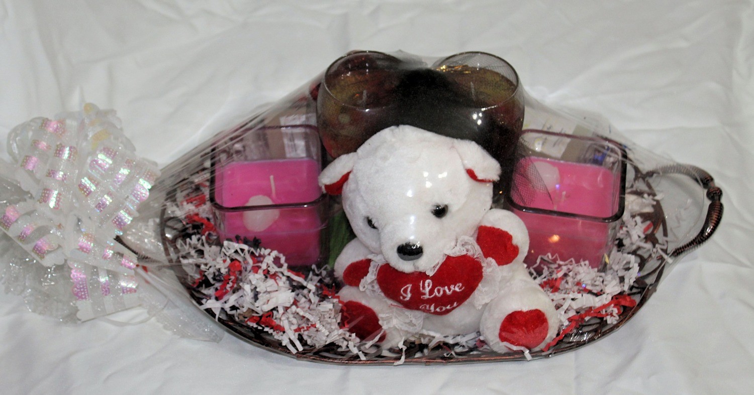 Heart Throb Valentines Day Gift Basket