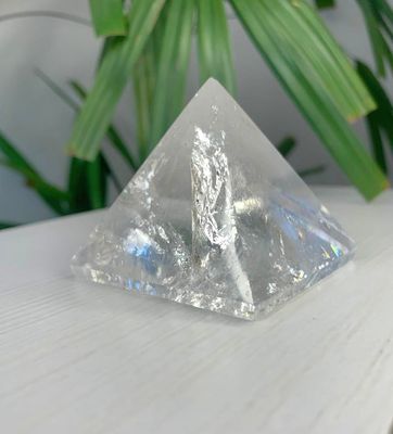 Pirâmide de Cristal (Quartzo Transparente)