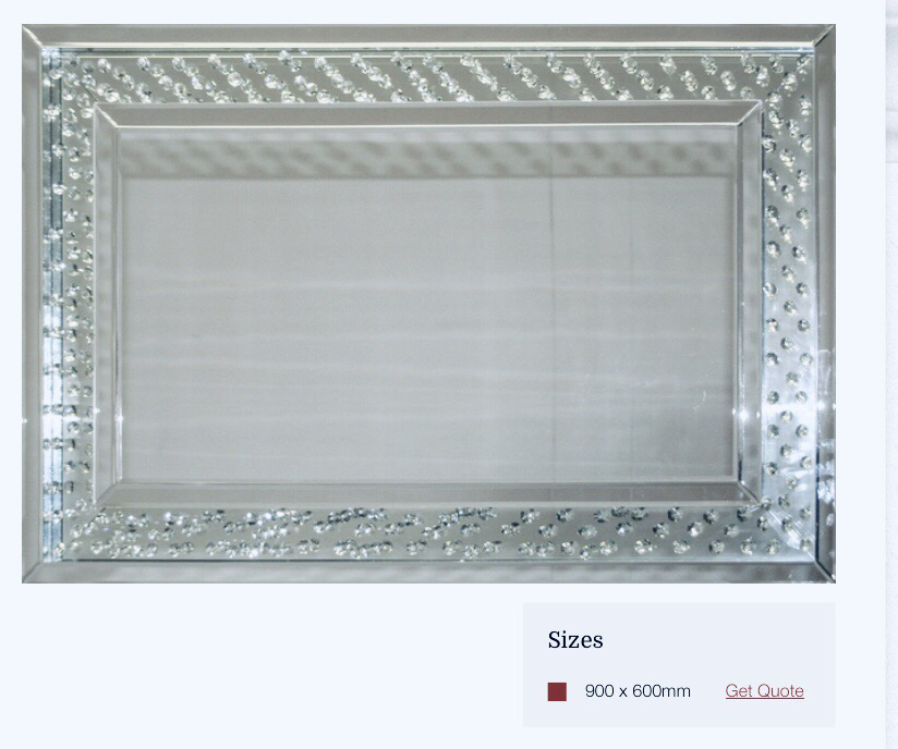 MC018 Detailed mirror frame on mirror