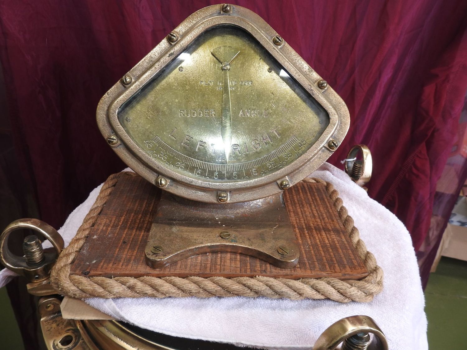 ​RUDDER ANGLE INDICATOR