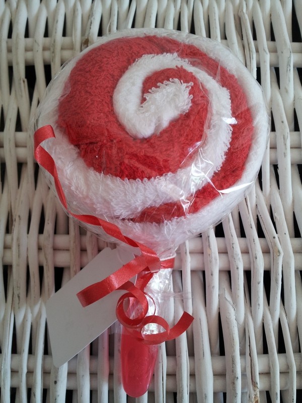 Red &amp; white washcloth lollipop