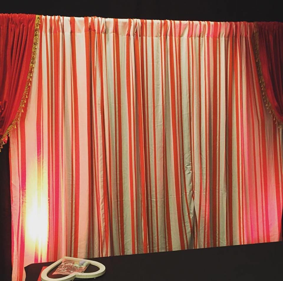 Drape - Red/White stripe Drape - Red/White stripe