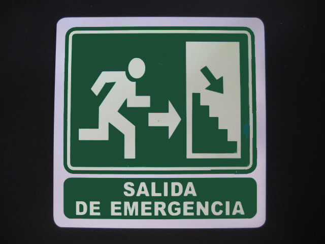 Señalamiento salida de emergencia 25x25