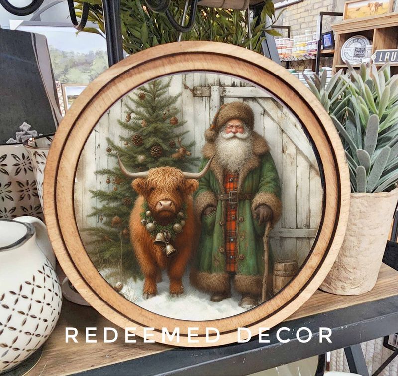 8&quot; Round Highland Santa Green Art