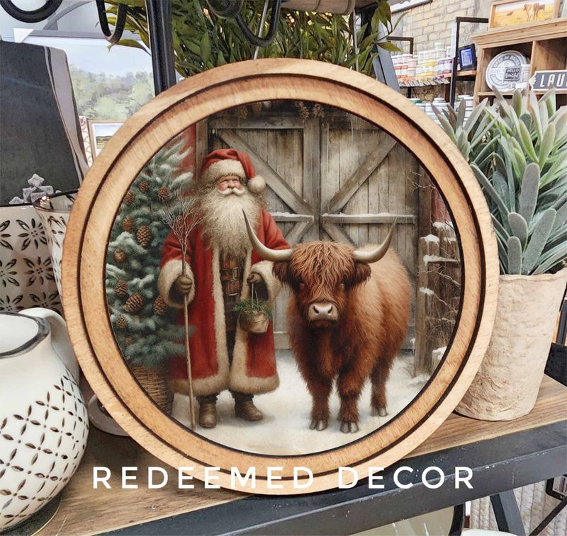 8&quot; Round Highland Santa Red Art