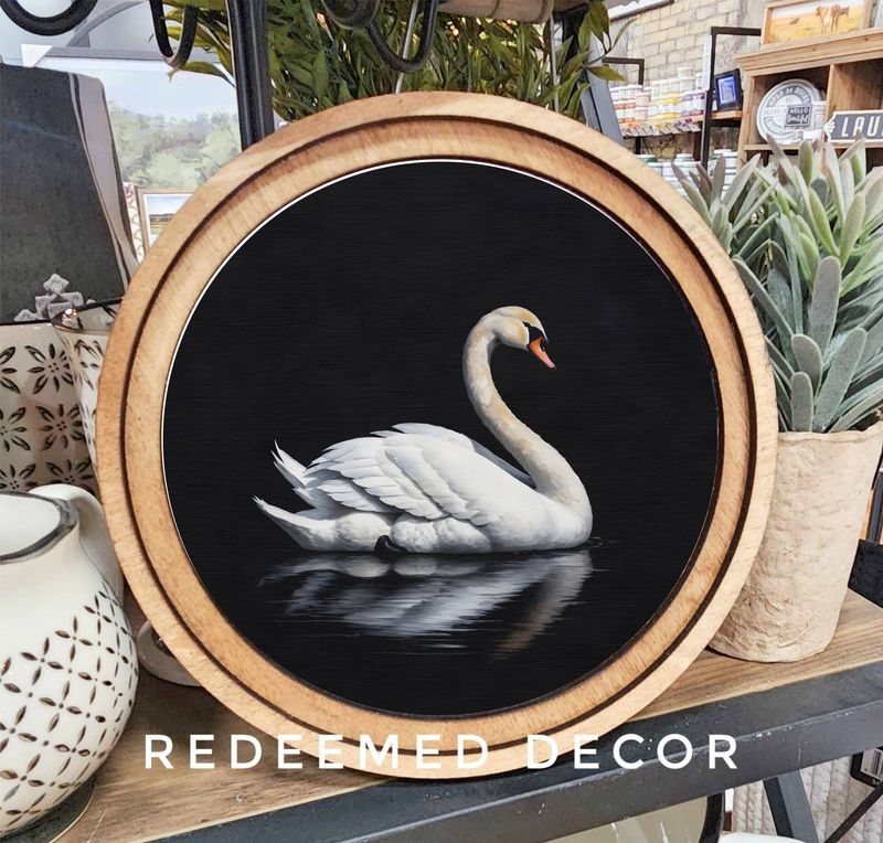 8&quot; Round Swan Art