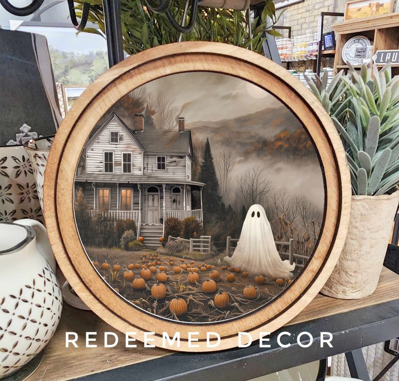 8&quot; Round Moody Ghost House Art
