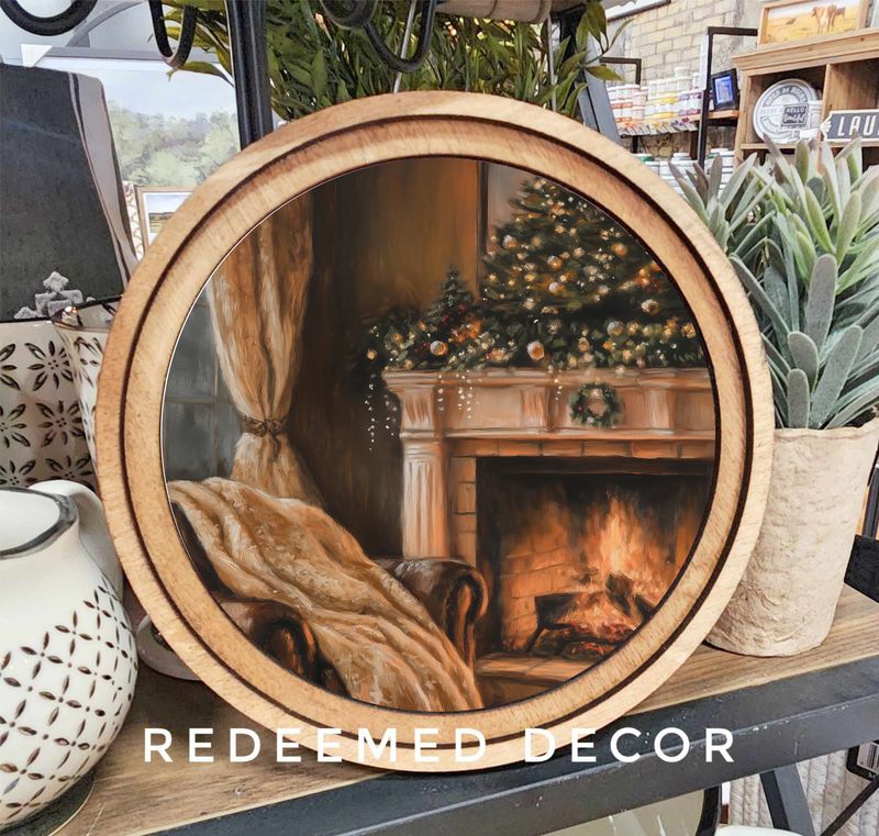 8&quot; Round Holiday Mantel Art