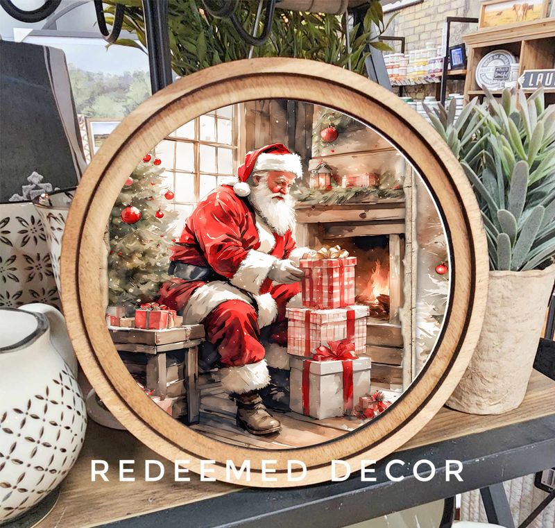 8&quot; Round Santa With Gifts Art