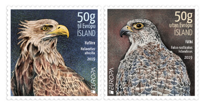 Исландия. EUROPA. Национальные птицы: Орлан-белохвост и Кречет. Серия из 2 самоклеящихся марок