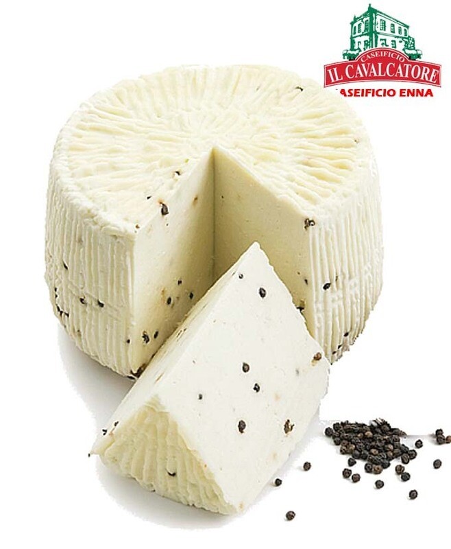 PECORINO I° SALE PEPE NERO IL CAVALCATORE (ALL'ETTO)