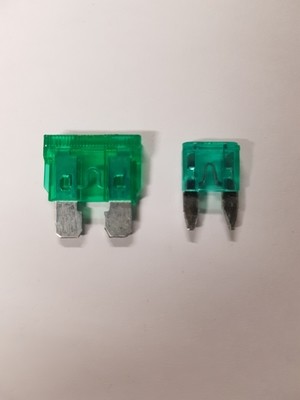 Fuse 30amp  Blade type small