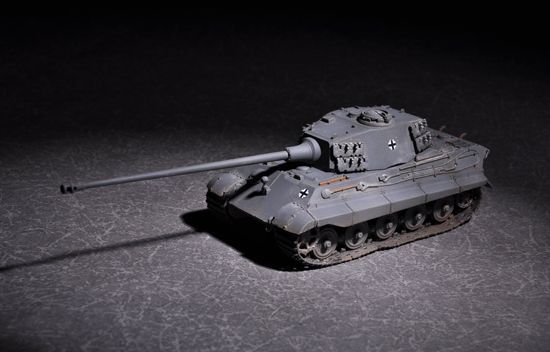 King Tiger (Henschel turret) with 105mm kwk L/65  1:72