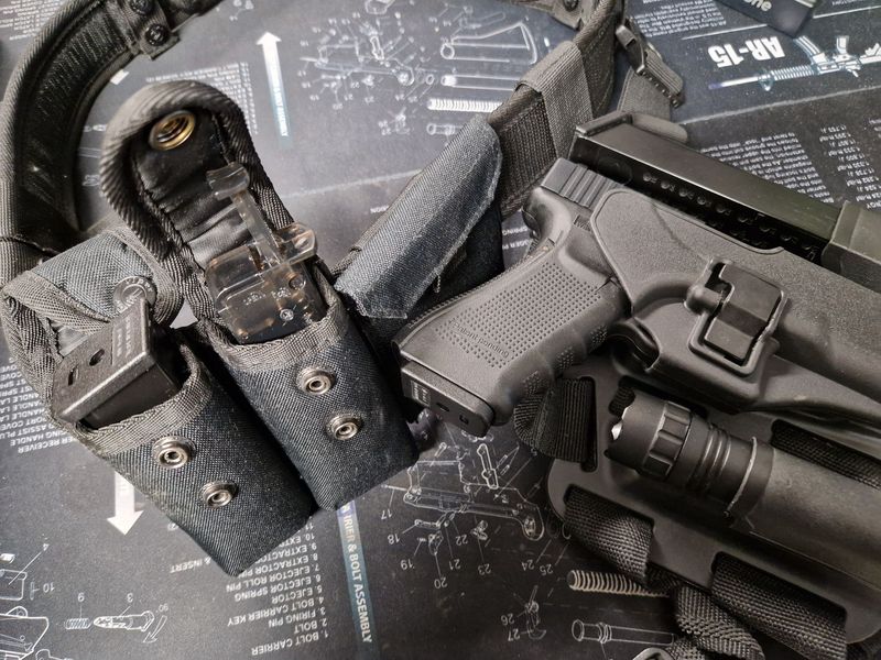 USED - G18  & Belt Rig