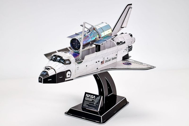3D Puzzle Space Shuttle Discovery